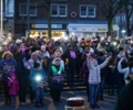 BILDERSTRECKE - Kundgebung verwandelte Willy-Brandt-Platz in ein Lichtermeer