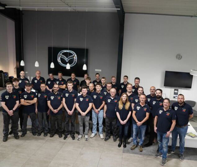 Auf diese Leistung kann das Team stolz sein: Kürzlich wurde das Autohaus Rottmann zum wiederholten Male mit dem „Mazda Dealer Excellence Award“ ausgezeichnet. Entscheidend sind dabei Kundenzufriedenheit sowie Top-Leistungen in Service und Verkauf.