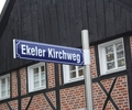 Die Geschichte des Ekeler Kirchwegs in Kirchhellen ist eng verbunden mit dem Brand der alten Pfarrkirche in Kirchhellen 1917