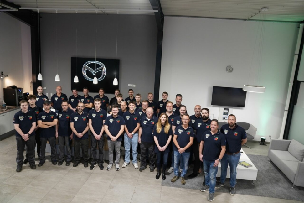 Auf diese Leistung kann das Team stolz sein: Kürzlich wurde das Autohaus Rottmann zum wiederholten Male mit dem „Mazda Dealer Excellence Award“ ausgezeichnet. Entscheidend sind dabei Kundenzufriedenheit sowie Top-Leistungen in Service und Verkauf.