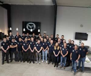 Auf diese Leistung kann das Team stolz sein: Kürzlich wurde das Autohaus Rottmann zum wiederholten Male mit dem „Mazda Dealer Excellence Award“ ausgezeichnet. Entscheidend sind dabei Kundenzufriedenheit sowie Top-Leistungen in Service und Verkauf.
