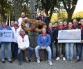 2.650 Euro: Ein Riesenbrezel für den guten Zweck