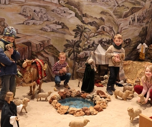 Adventsfenster, Krippe und Begegnung in Kirchhellen: Weihnachten in der Johanneskirche