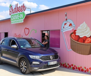 Neu in Kirchhellen: Erdbeerprodukte direkt aus dem Drive-In genießen