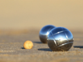 Boule spielen im Schatten des Rathauses