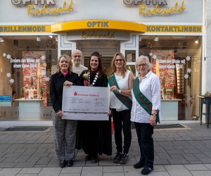 Appeltatenmajestäten spenden 600 Euro an Caritasverband Gladbeck e. V.