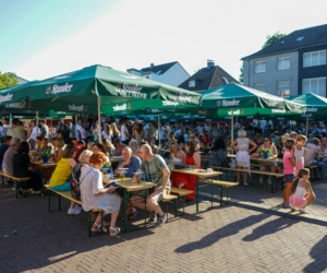 BILDERSRTECKE - Viel los beim Dorffest