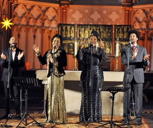 „Sisters & Brothers In Concert“