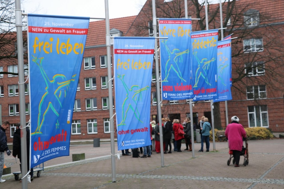Die Stadt Gladbeck setzt sich gegen Gewalt gegen Frauen ein - In Coronazeiten steigen die Zahlen von häuslicher Gewalt.