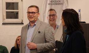 Fragen-Feuerwerk in Kirchhellen: Oberbürgermeister stellt sich elementaren Fragen