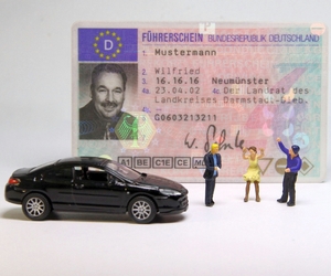 Reisezeit: Ausweisdokumente frühzeitig prüfen