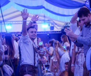 Ausgelassene Stimmung auf dem Kirchhellener Oktoberfest.