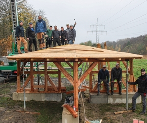Kolpingfamilie Kirchhellen baut Schutzhütte für Wanderer und Radfahrer