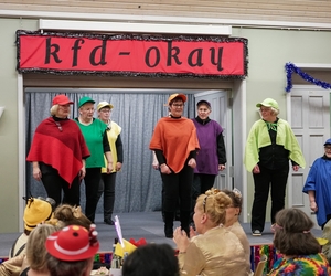 Frauenkarneval in Grafenwald: „Schöne neue Welt“ sorgt für volles Haus im Pfarrheim