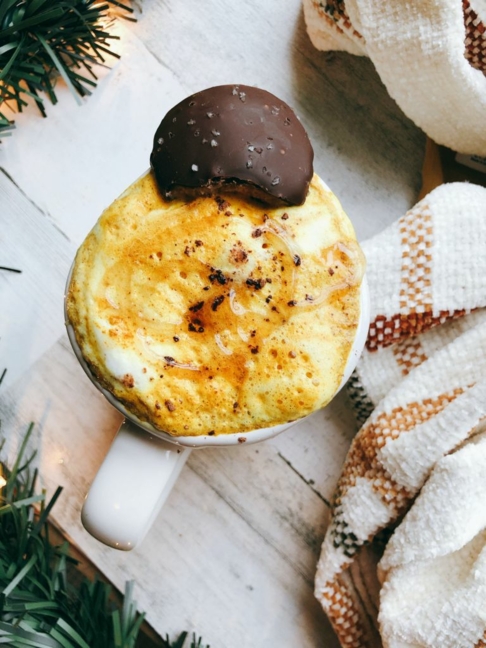 Saison-Getränk im Trend: vegane Goldene Milch aus Pflanzenmilch und mit selbstgemachter Kurkumapaste