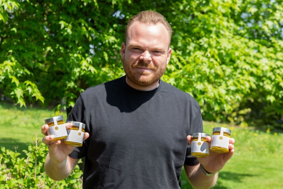 Der Kirchhellener Josua Garz hat eine Leidenschaft für Senf und produziert diesen nun selbst.