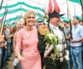 Burkhard Kosse und Sara Schlegl, das amtierende Schützenkönigspaar, freut sich auf das Schützenfest im Jahr 2023, wenn die Kontaktbeschränkungen durch die Corona-Pandemie aufgehoben sind.