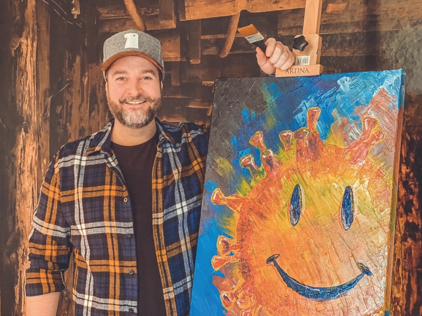 Der Künstler Jan Hendrik Lehrich aus Bottrop-Grafenwald sammelt mit dem Verkauf seiner Acryl-Kunstwerke Spenden für systemrelevante Pflegekräfte in der Corona-Zeit.