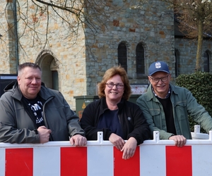 Nach langem Warten: Kirchhellener Wappenbaum wird feierlich aufgestellt