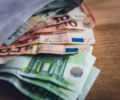 Unternehmen können ab sofort leichter an finanzielle Hilfen in der Corona-Krise kommen.