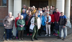 Heimatverein besichtigt die denkmalgeschützte Herz‑Jesu‑Kirche in Zweckel