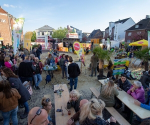 Karibik-Feeling in Kirchhellen: Drei Trage Strand und Cocktails mitten im Dorf