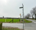 An die Koppel an der schmalen Feldstraße grenzt ebenfalls die Verkehrs lastige Bottroper Straße. Den Standort hält die Kirchhellener Politik für ungeeignet.