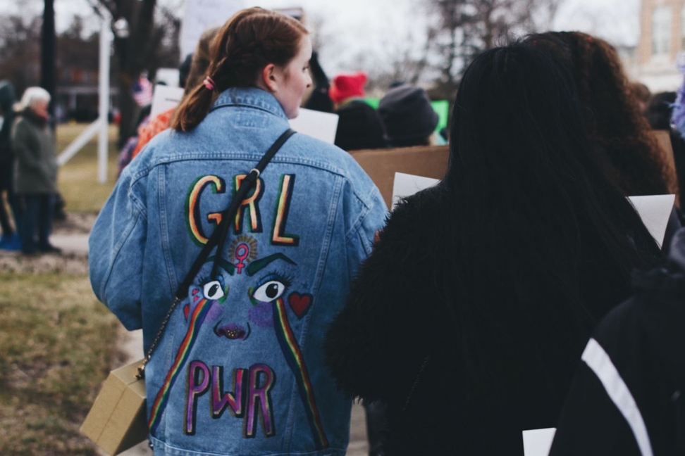 Weltfrauentag, Internationaler Frauentag oder feministischer Kampftag - am 8. März wird gegen die Ungleichbehandlung der Geschlechter weltweit gekämpft.