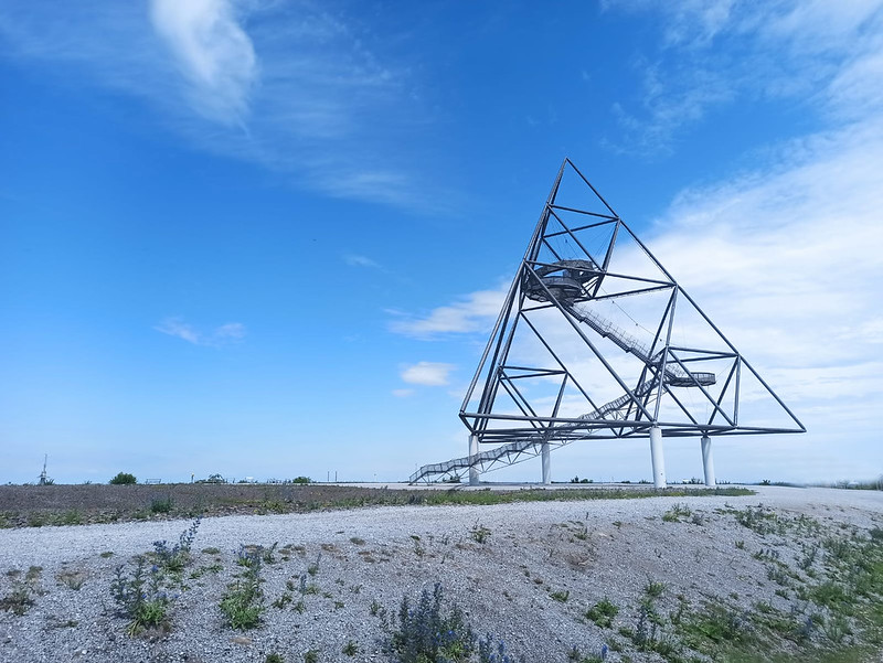 Das Tetraeder muss über Ostern wegen der Kontaktsperrungen geschlossen bleiben.